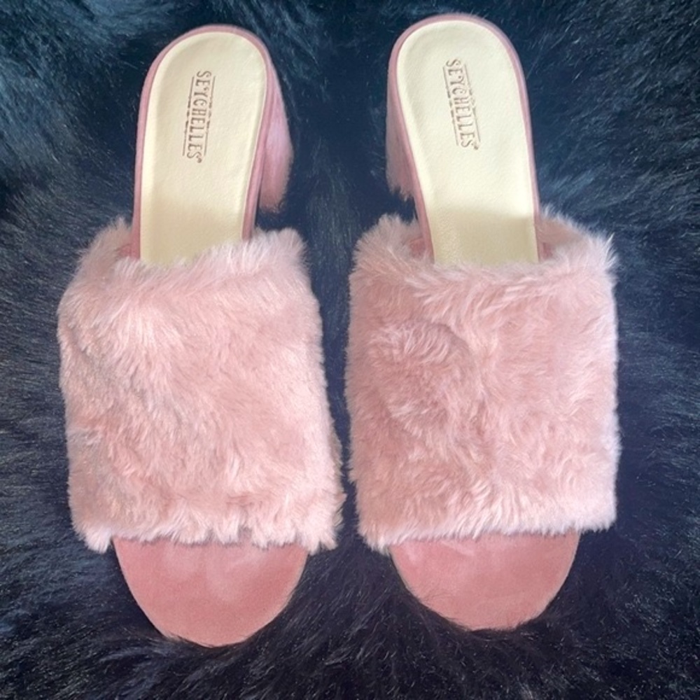Seychelles Limited Edition Soft Pink Faux Fur & Suede Adapt Sandles SZ 10 NWTIB - Picture 3 of 7